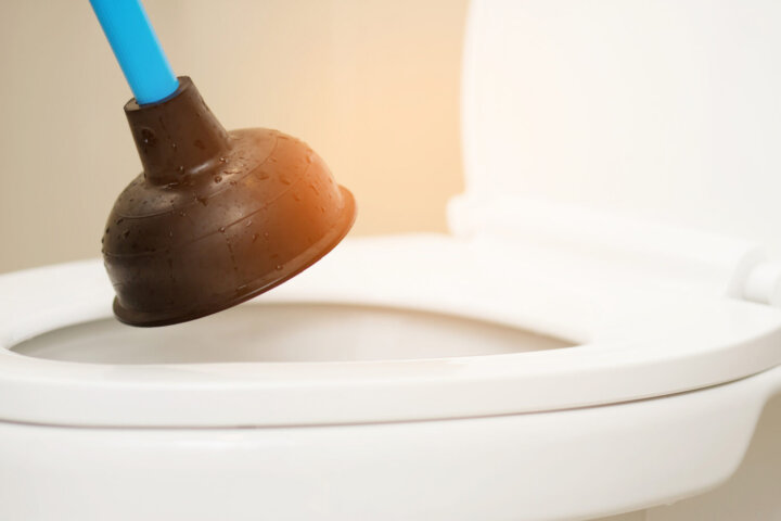節水型トイレの詰まりを解消する方法