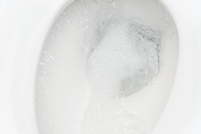 トイレの給水管の水漏れの判断方法